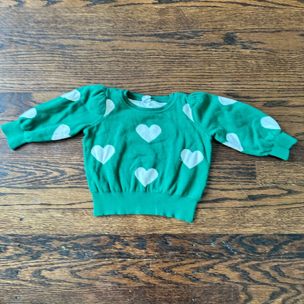 GAP 2T green sweater with hearts